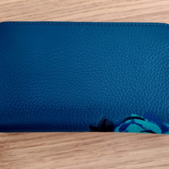 Coach Medium Zip Jumbo Floral Wallet -NWT - Picture 4 of 6